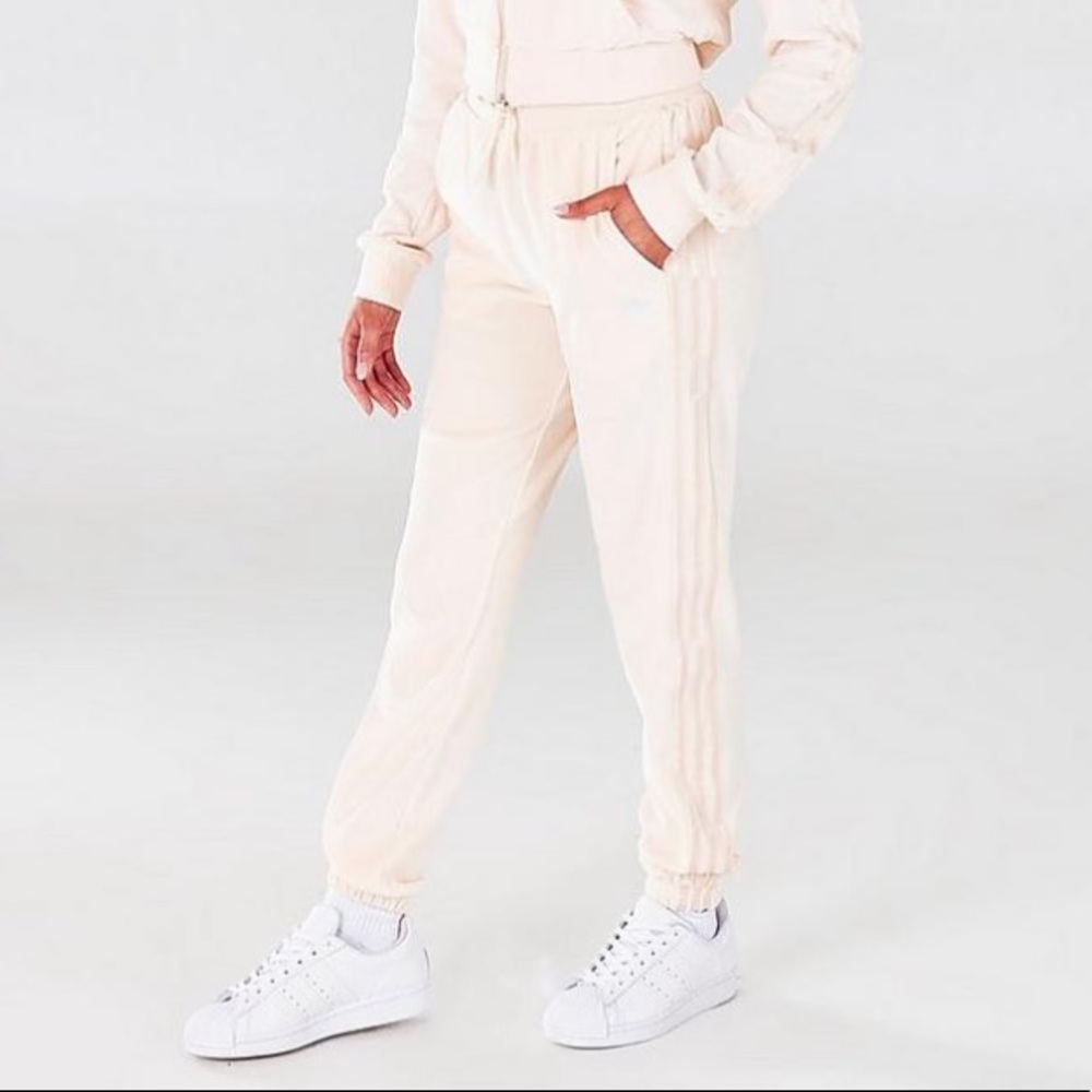 Adidas fleece pants size small